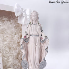 Load image into Gallery viewer, Virgen de la Medalla Milagrosa Primaveral