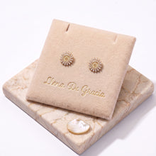 Cargar imagen en el visor de la galería, Aretes Guadalupitas, Oro 18K