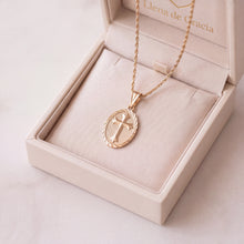 Cargar imagen en el visor de la galería, Cruz Bendita, Oro 18k