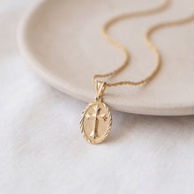 Cargar imagen en el visor de la galería, Cruz Bendita, Oro 18k