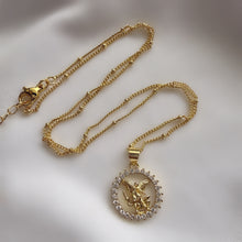 Cargar imagen en el visor de la galería, San Miguel Arcángel mini Cristales, Oro 18k