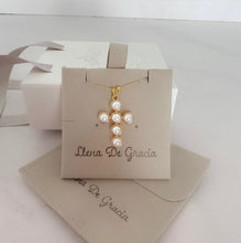 Load image into Gallery viewer, Cadena Cruz de Perlas, baño en Oro 18k