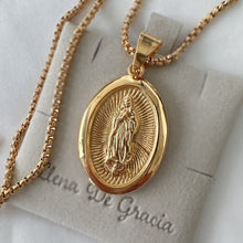 Cargar imagen en el visor de la galería, Cadena con medallón Guadalupano chapado Oro 14k