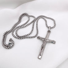 Cargar imagen en el visor de la galería, Cadena Crucifijo, Plata