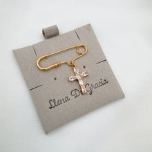 Cargar imagen en el visor de la galería, Pin Cruz Mosaico, Oro 14k