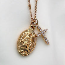 Load image into Gallery viewer, Cadena Camelia, Oro 18k