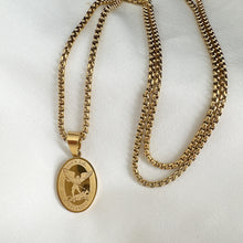 Cargar imagen en el visor de la galería, Cadena con Medalla de San Miguel Arcángel y Ángel de la Guarda en Baño de Oro 14k