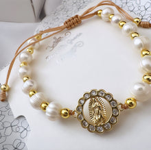 Load image into Gallery viewer, Pulsera de Virgen Maria - Perlas