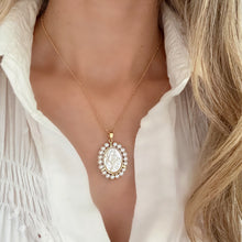 Cargar imagen en el visor de la galería, Virgen Maria, Madre Perla y Oro 18k