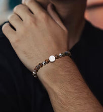 Load image into Gallery viewer, Pulsera de San Benito Onix Café | Llena de Gracia Ecuador