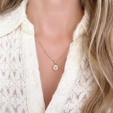 Load image into Gallery viewer, Mini Cruz Circular Oro 14k | Llena de Gracia Ecuador
