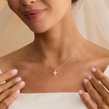Load image into Gallery viewer, Mini Cruz de Perlas Oro 18k | Llena de Gracia Ecuador