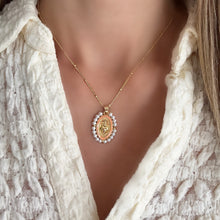 Cargar imagen en el visor de la galería, Corazón Sagrado Oro 18k