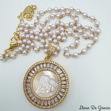 Load image into Gallery viewer, Angelito, Madre Perla, Cristales y Oro 18k