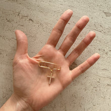 Cargar imagen en el visor de la galería, Pin Cruz, Oro 14k