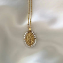 Cargar imagen en el visor de la galería, Virgen Maria Milagrosa, Oro 14k y perlas