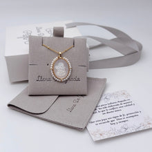 Cargar imagen en el visor de la galería, Angel Guardián, Madre Perla y Oro 18k