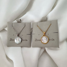 Load image into Gallery viewer, Cadena con Dije Italiano Virgencita Rezando