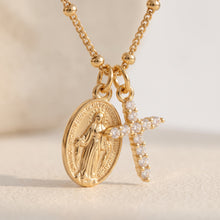 Cargar imagen en el visor de la galería, Cadena Camelia, Oro 18k