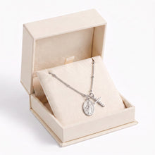Cargar imagen en el visor de la galería, Cadena Camelia, Plata