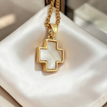 Load image into Gallery viewer, Cruz cuadrada, Oro 18K