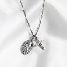 Cargar imagen en el visor de la galería, Cadena Camelia, Plata