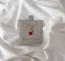 Cargar imagen en el visor de la galería, Cadena con Cristal del Sagrado Corazón, chapado en Oro 14k