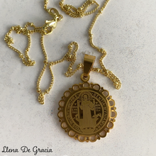Cargar imagen en el visor de la galería, Cadena con medalla italiana de San Benito | Baño de oro 14k