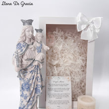 Cargar imagen en el visor de la galería, Virgen Maria Auxiliadora Lirio