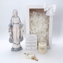 Load image into Gallery viewer, Virgen de la Medalla Milagrosa Lirio | Llena de Gracia Ecuador