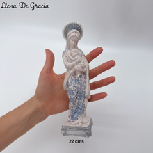 Load image into Gallery viewer, Virgen de la Salud Lirio