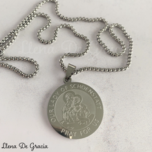 Load image into Gallery viewer, Cadena con Medalla Italiana de la Virgen de Schoenstatt en Plata y Oro 18k