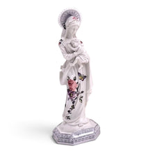 Load image into Gallery viewer, Figura de la Virgen de la Salud diseño Primaveral, pintada a mano, de Llena de Gracia