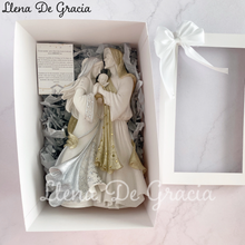 Cargar imagen en el visor de la galería, Sagrada Familia: El beso de San José 32 cm