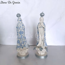 Cargar imagen en el visor de la galería, Virgen de Fátima Lirio
