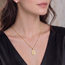 Cargar imagen en el visor de la galería, Divino Niño Dios , Oro 18k
