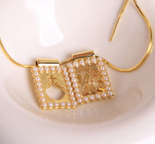 Load image into Gallery viewer, Escapularios Virgen del Carmen y Sagrado Corazón -Oro 14k
