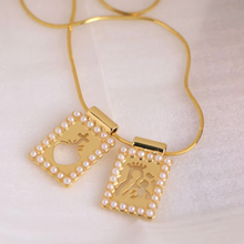 Load image into Gallery viewer, Escapularios Virgen del Carmen y Sagrado Corazón -Oro 14k
