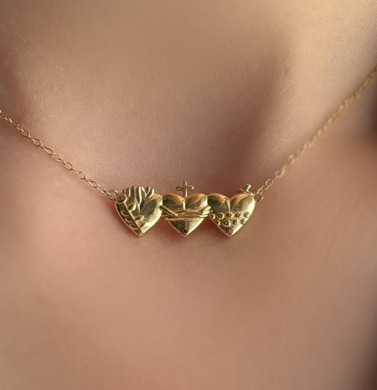 Cadena 3 Sagrados Corazones, baño en Oro 18k