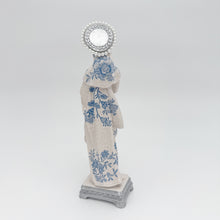 Load image into Gallery viewer, Virgen de la Salud Lirio
