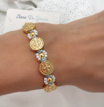 Cargar imagen en el visor de la galería, Pulsera San Benito Floreada
