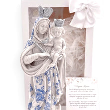 Load image into Gallery viewer, Virgen de Chiquinquirá Lirio, figura religiosa pintada a mano | Llena de Gracia Ecuador
