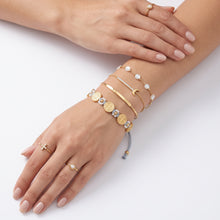 Load image into Gallery viewer, Pulsera San Benito Floreada
