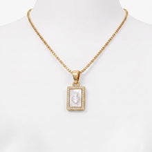 Cargar imagen en el visor de la galería, Mini Escapulario Sagrado Corazón, Oro 18K
