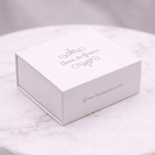 Load image into Gallery viewer, Pulsera San Benito Floreada
