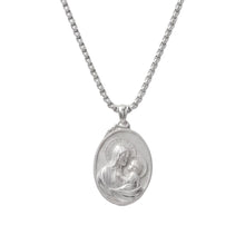 Load image into Gallery viewer, Cadena con medalla italiana de la Virgen con el Niño, de Llena de Gracia
