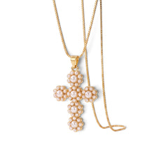 Load image into Gallery viewer, Cruz Floreada con perlas en oro 18k, cadena religiosa | Llena de Gracia Ecuador
