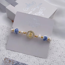 Load image into Gallery viewer, Pulsera Virgen Maria  Lirio
