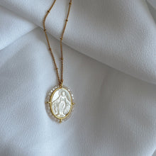 Load image into Gallery viewer, Cadena  Virgen Maria, Oro 14k y Critales

