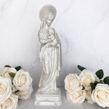 Load image into Gallery viewer, Virgen de la Salud 42 cm
